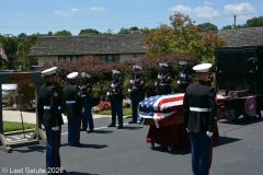 Last-Salute-military-funeral-guard-7368