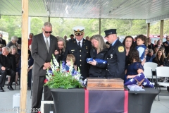 Last-Salute-military-funeral-guard-239