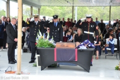 Last-Salute-military-funeral-guard-42