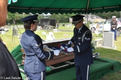 Last-Salute-military-funeral-guard-100