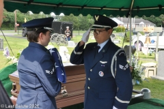 Last-Salute-military-funeral-guard-109