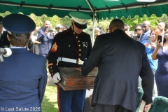 Last-Salute-military-funeral-guard-55