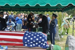 Last-Salute-military-funeral-guard-58