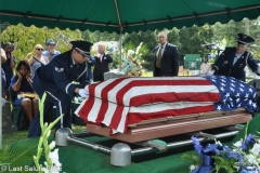 Last-Salute-military-funeral-guard-63
