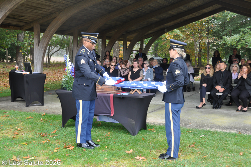 Last-Salute-military-funeral-guard-100