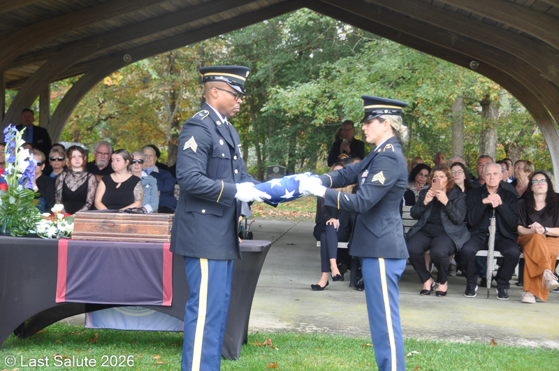 Last-Salute-military-funeral-guard-105