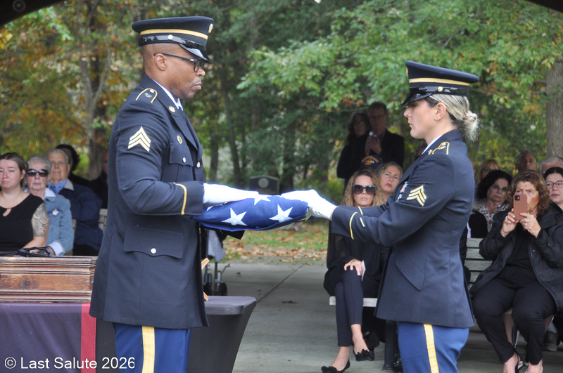 Last-Salute-military-funeral-guard-106
