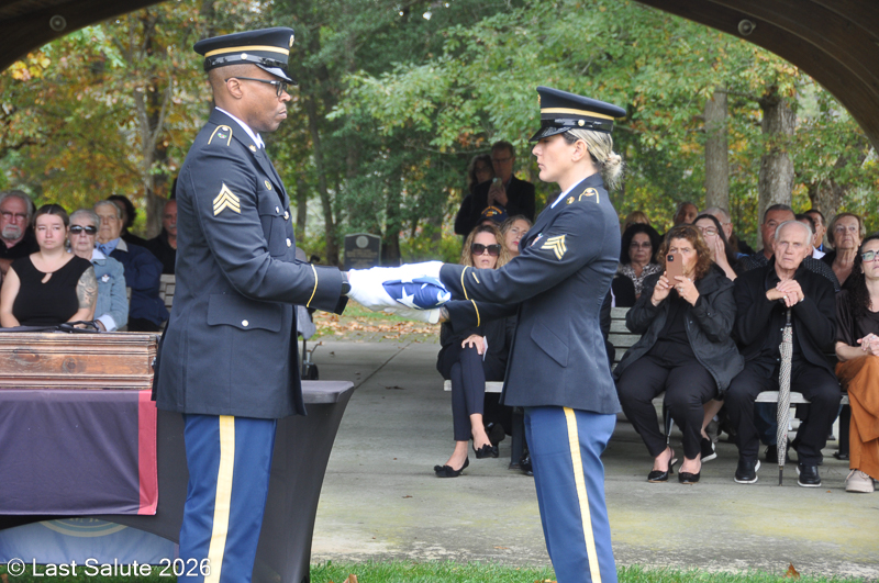Last-Salute-military-funeral-guard-109