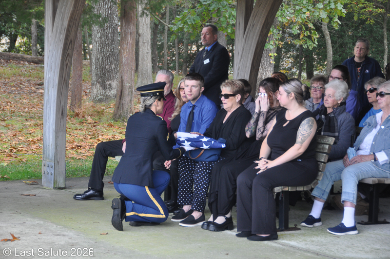 Last-Salute-military-funeral-guard-114