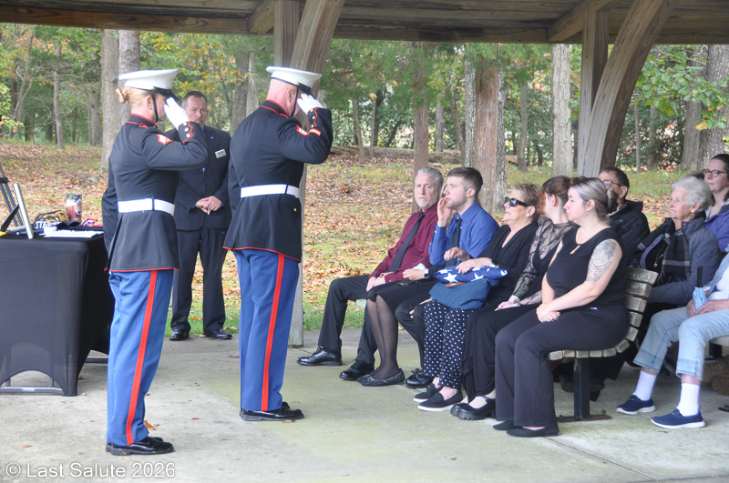 Last-Salute-military-funeral-guard-118
