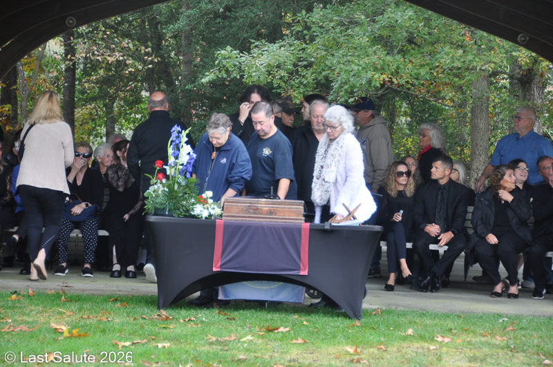 Last-Salute-military-funeral-guard-122