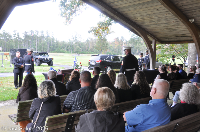 Last-Salute-military-funeral-guard-20