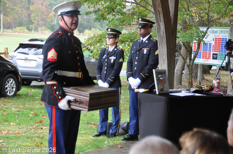 Last-Salute-military-funeral-guard-34