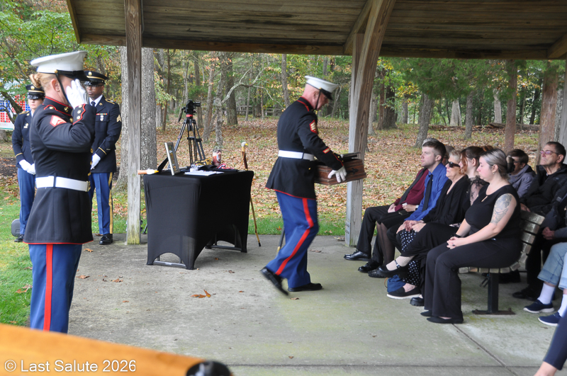 Last-Salute-military-funeral-guard-35