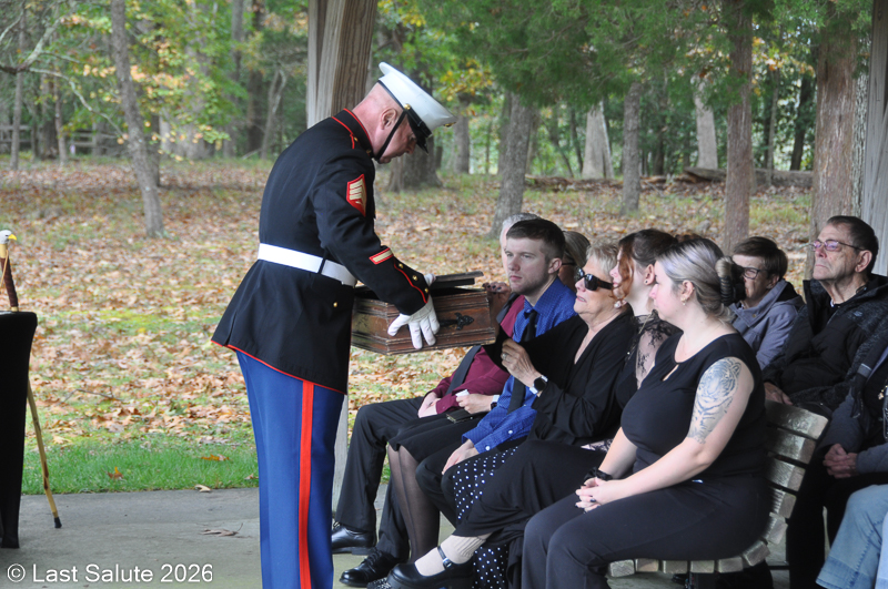 Last-Salute-military-funeral-guard-37