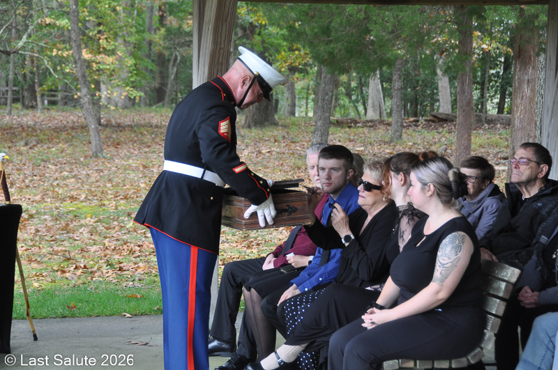 Last-Salute-military-funeral-guard-40