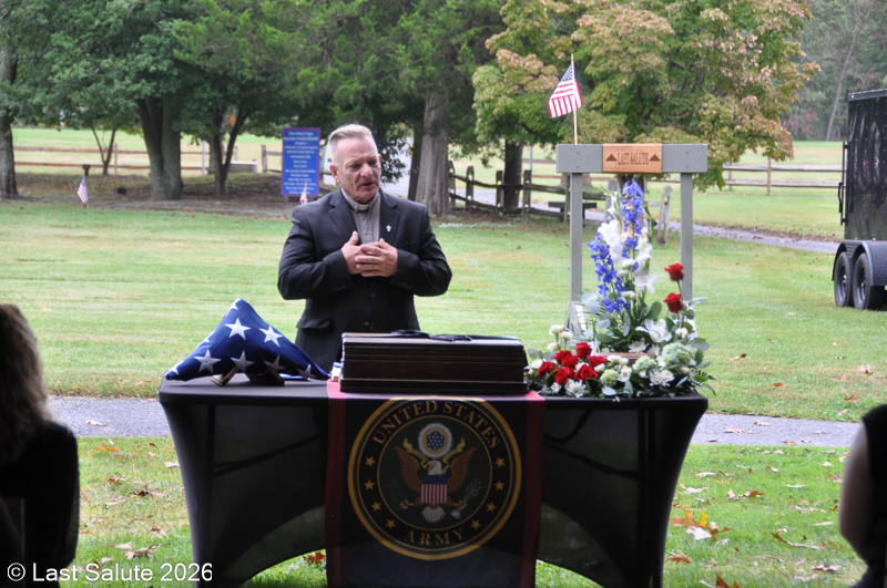Last-Salute-military-funeral-guard-5