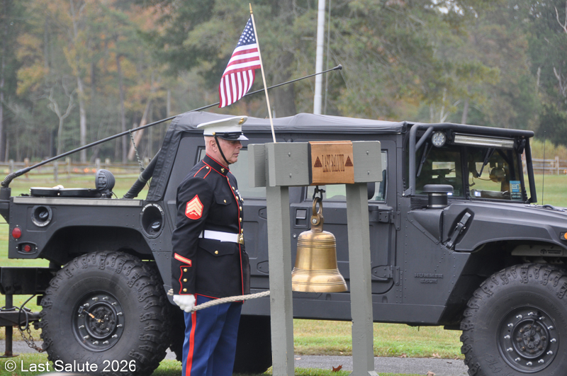 Last-Salute-military-funeral-guard-64