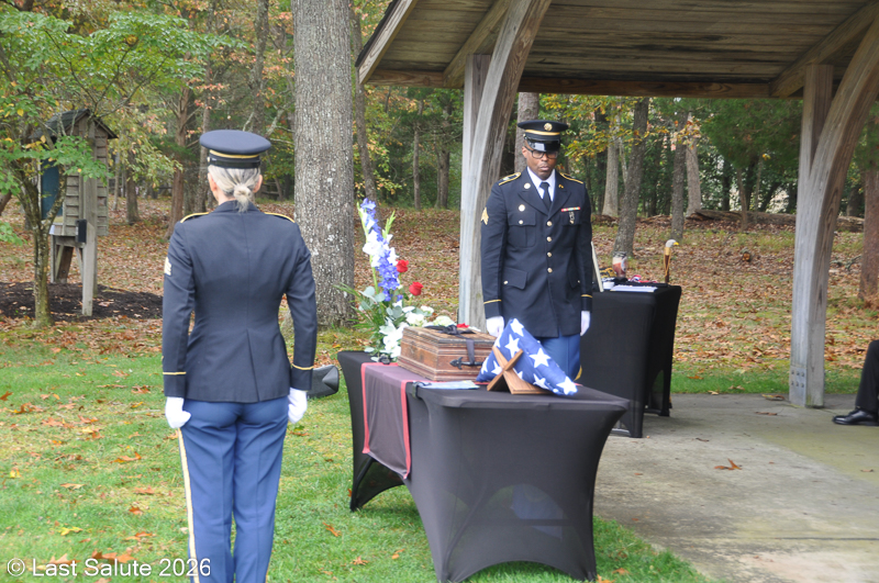 Last-Salute-military-funeral-guard-72
