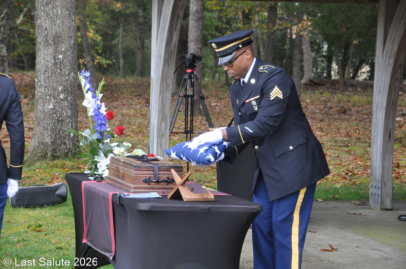 Last-Salute-military-funeral-guard-73