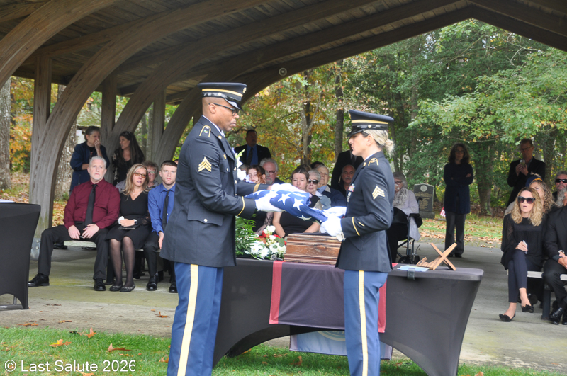 Last-Salute-military-funeral-guard-75