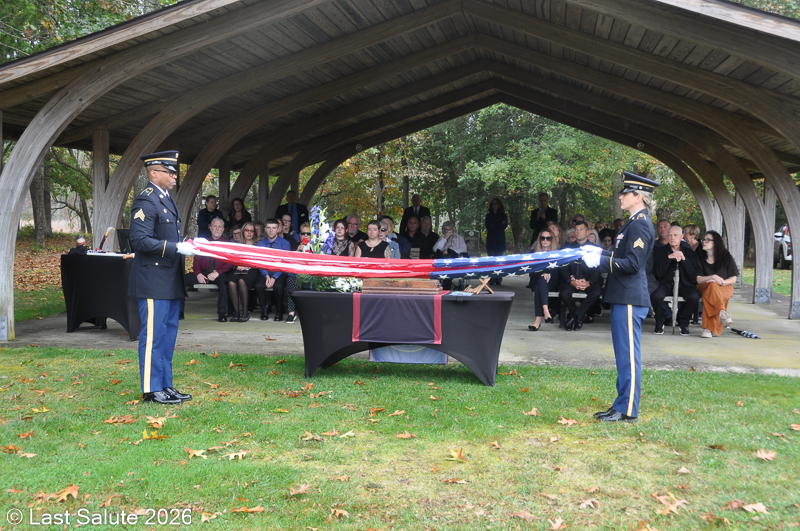 Last-Salute-military-funeral-guard-83