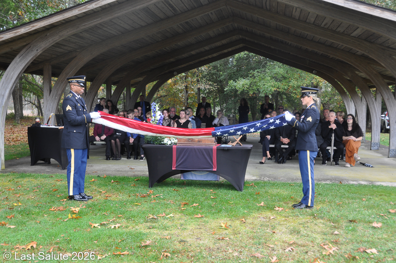 Last-Salute-military-funeral-guard-84