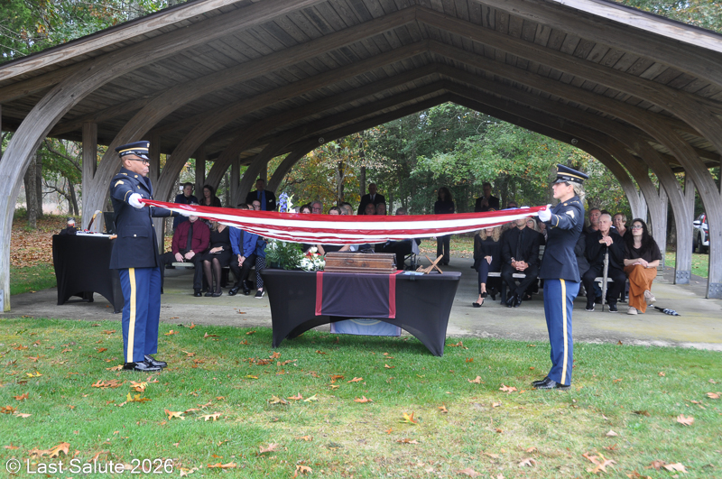 Last-Salute-military-funeral-guard-85