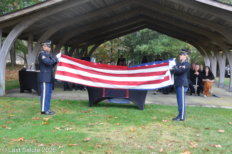 Last-Salute-military-funeral-guard-86