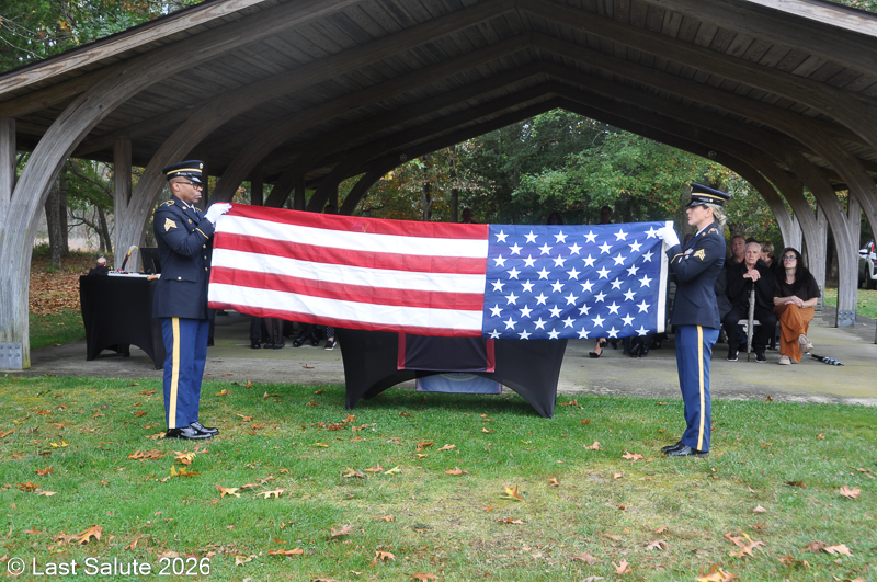 Last-Salute-military-funeral-guard-88