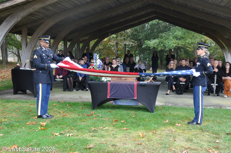Last-Salute-military-funeral-guard-91
