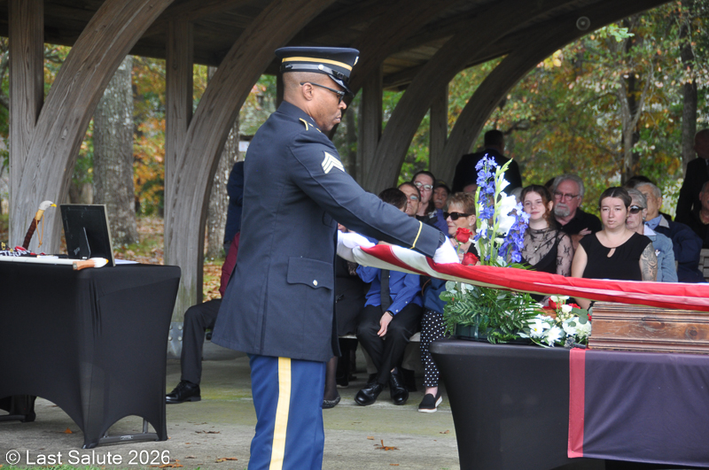 Last-Salute-military-funeral-guard-93