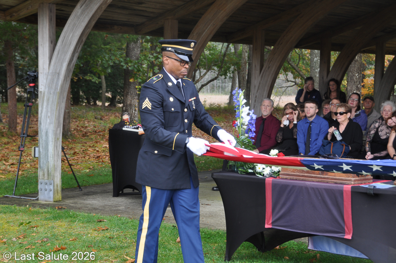 Last-Salute-military-funeral-guard-95