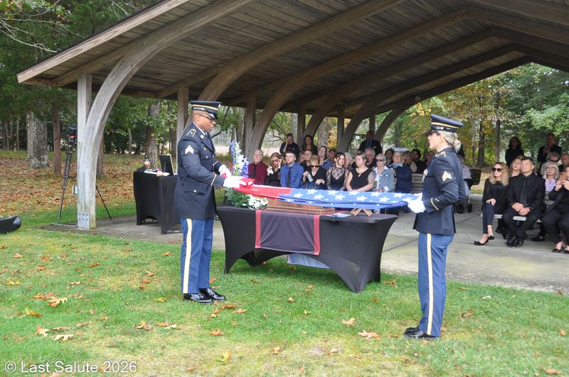 Last-Salute-military-funeral-guard-96
