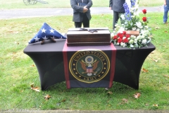 Last-Salute-military-funeral-guard-3