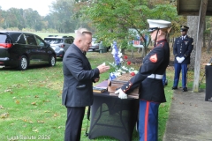 Last-Salute-military-funeral-guard-43