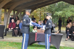 Last-Salute-military-funeral-guard-76