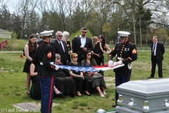 Last-Salute-military-funeral-guard-85