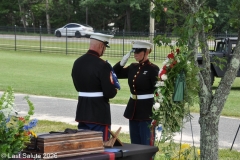Last-Salute-military-funeral-guard-63