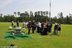 Last-Salute-military-funeral-guard-100