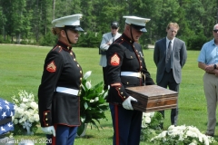 Last-Salute-military-funeral-guard-34