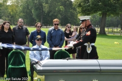 Last-Salute-military-funeral-guard-75
