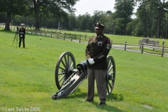 Last-Salute-military-funeral-guard-9