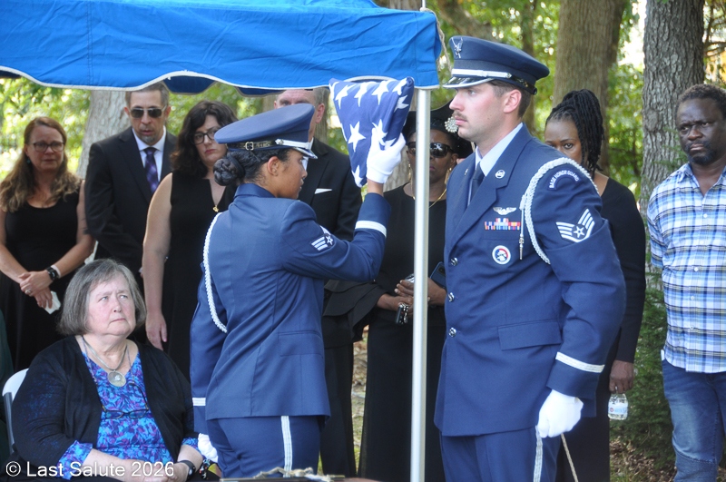 Last-Salute-military-funeral-guard-102