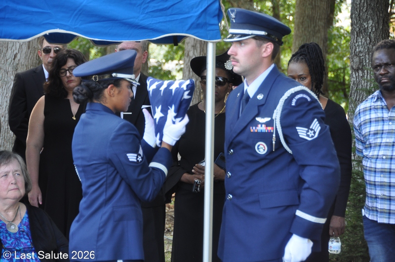 Last-Salute-military-funeral-guard-103