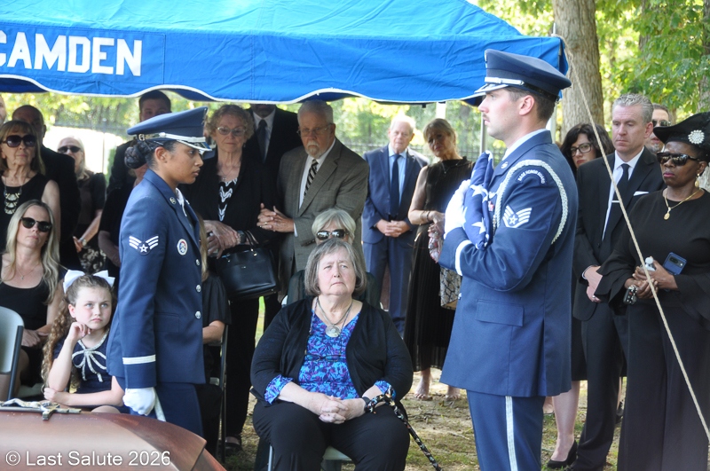 Last-Salute-military-funeral-guard-106