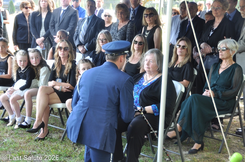 Last-Salute-military-funeral-guard-107