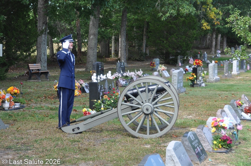 Last-Salute-military-funeral-guard-11