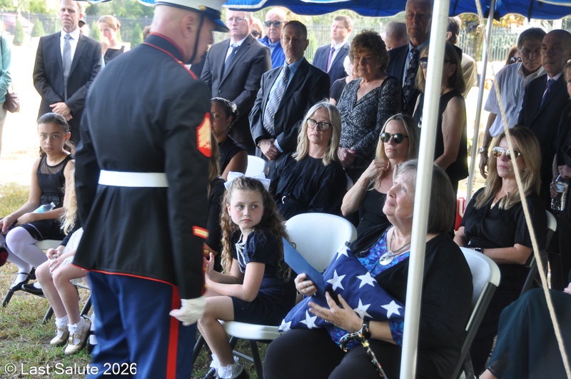 Last-Salute-military-funeral-guard-114