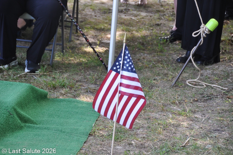 Last-Salute-military-funeral-guard-118